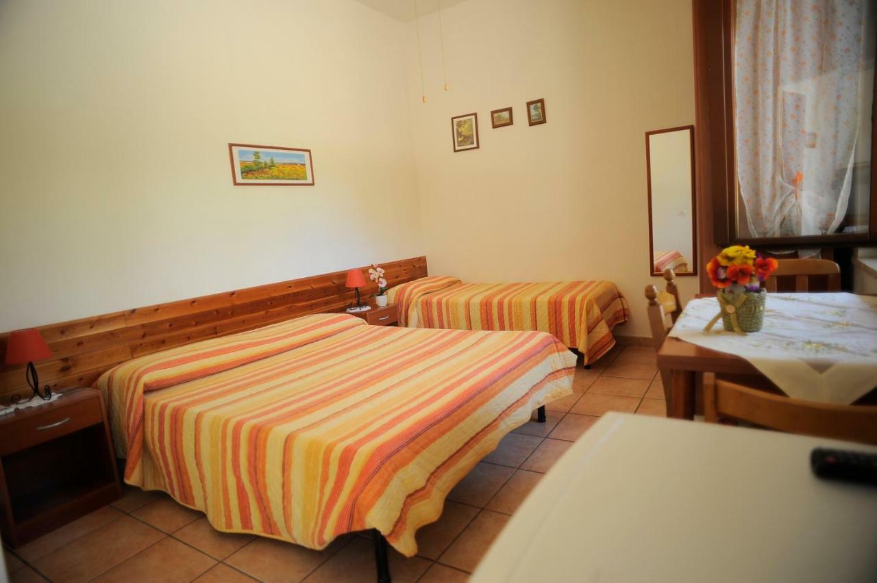 Agriturismo La Giannottola อาพริเลีย ภายนอก รูปภาพ